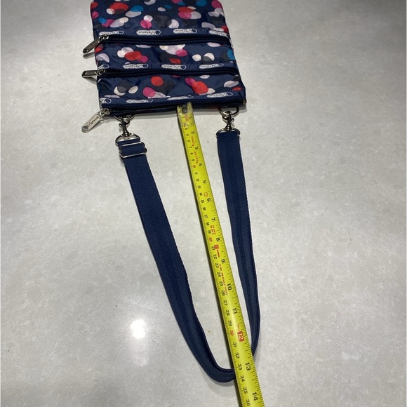 LeSportsac Crossbody Bag 3 Zip Navy Blue Polka Dot ⭐️⭐️⭐️⭐️ - Picture 6 of 15